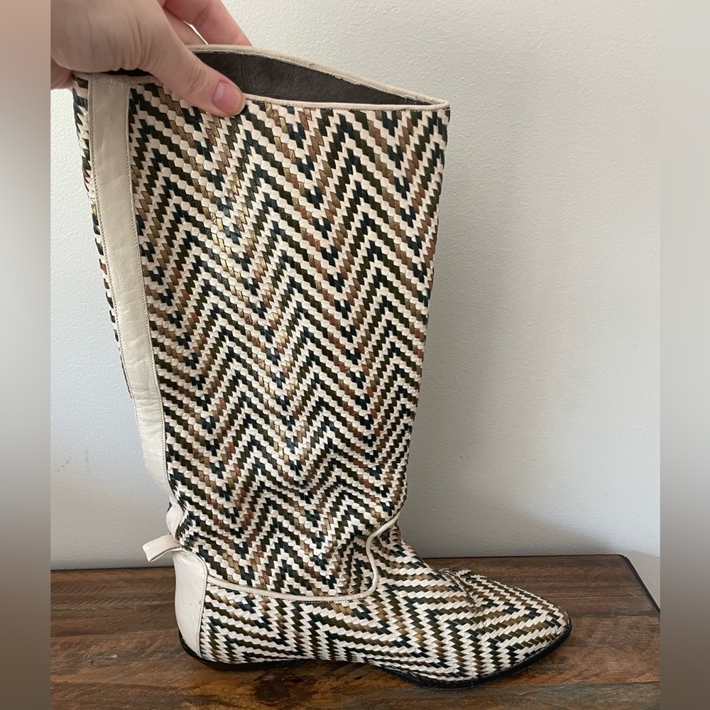 Lovely Vintage Glacee Chevron Patterned Boots - Picture 2 of 13